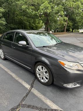 Silver 2012 Toyota Avalon Base