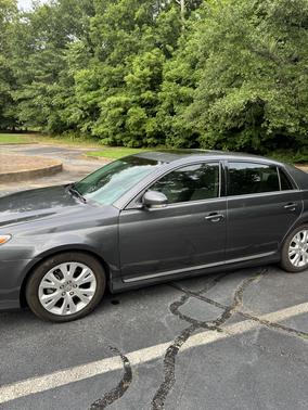 Silver 2012 Toyota Avalon Base