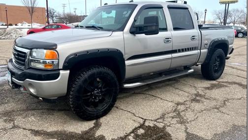 2005 GMC Sierra 1500 SLT Crew Cab