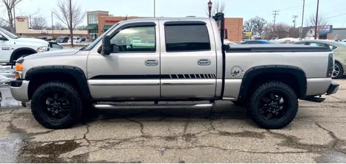 2005 GMC Sierra 1500 SLT Crew Cab