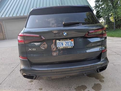 Gray 2022 BMW X5 xDrive40i