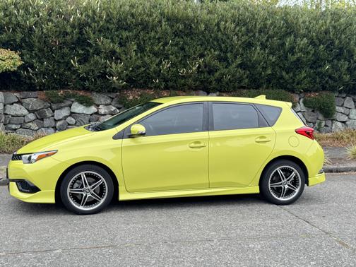 2016 Scion iM Base