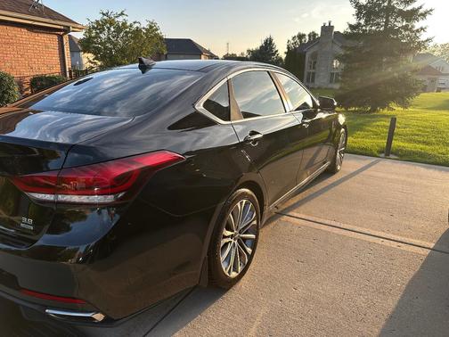 Black 2017 Genesis G80 3.8