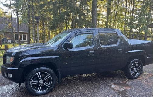 Black 2012 Honda Ridgeline Sport