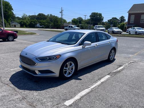 Silver 2018 Ford Fusion SE