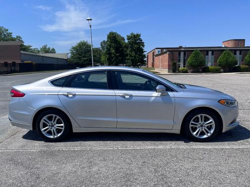 Silver 2018 Ford Fusion SE