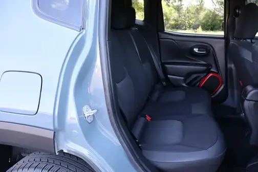 Silver 2017 Jeep Renegade Trailhawk