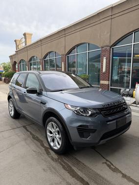 Blue 2018 Land Rover Discovery Sport SE