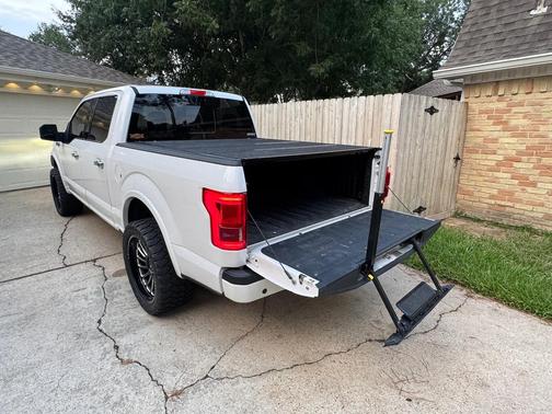 White 2016 Ford F-150 Platinum