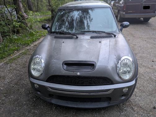 Gray 2005 MINI Cooper S Base