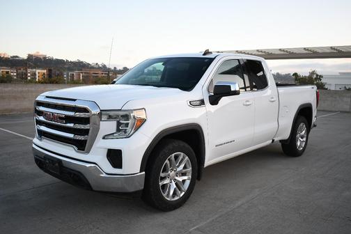 White 2021 GMC Sierra 1500 SLE