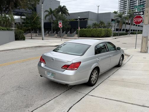 2006 Toyota Avalon XLS