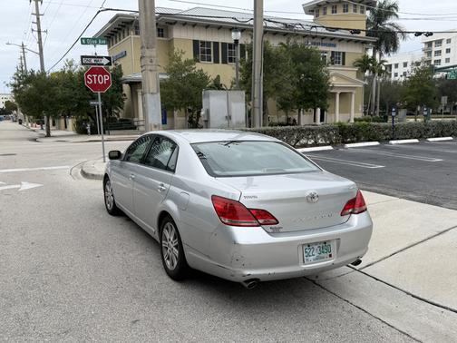 2006 Toyota Avalon XLS