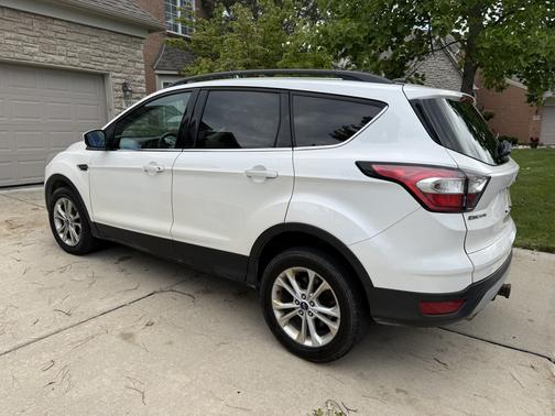 White 2017 Ford Escape SE