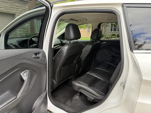 White 2017 Ford Escape SE