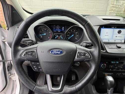 White 2017 Ford Escape SE