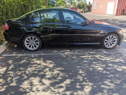 Black 2011 BMW 328 i