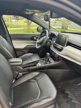 Gray 2023 Jeep Compass Limited
