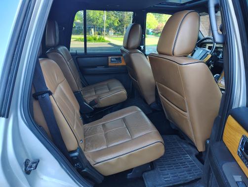 2013 Lincoln Navigator Base