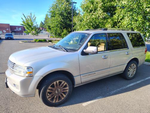 2013 Lincoln Navigator Base