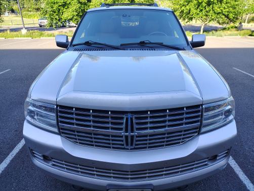 2013 Lincoln Navigator Base