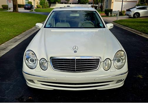 White 2005 Mercedes-Benz E-Class E500 4MATIC