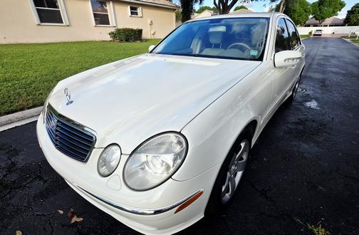 White 2005 Mercedes-Benz E-Class E500 4MATIC