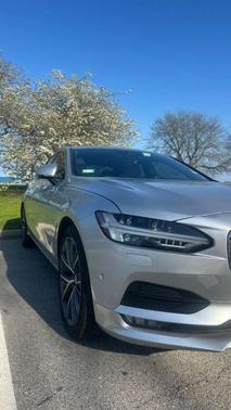 Silver 2017 Volvo S90 T5 Momentum
