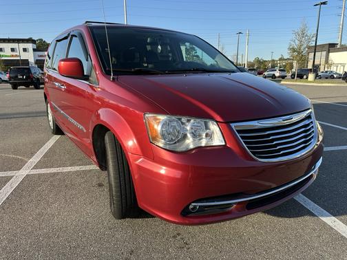 2016 Chrysler Town & Country Touring