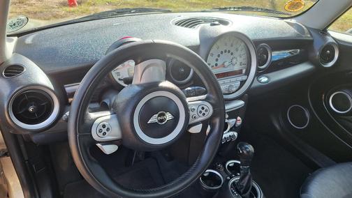 2007 MINI Cooper Base