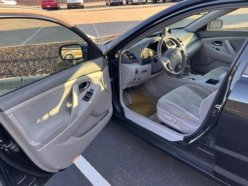Black 2009 Toyota Camry Hybrid Base
