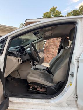 White 2018 Ford Fiesta SE