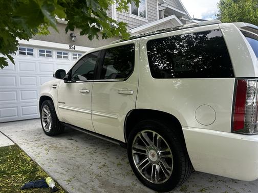 2012 Cadillac Escalade Premium