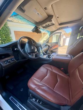 2017 Cadillac Escalade Luxury