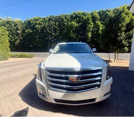 2017 Cadillac Escalade Luxury