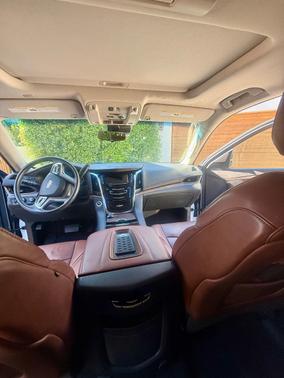 2017 Cadillac Escalade Luxury