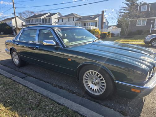 1996 Jaguar Vanden Plas Base
