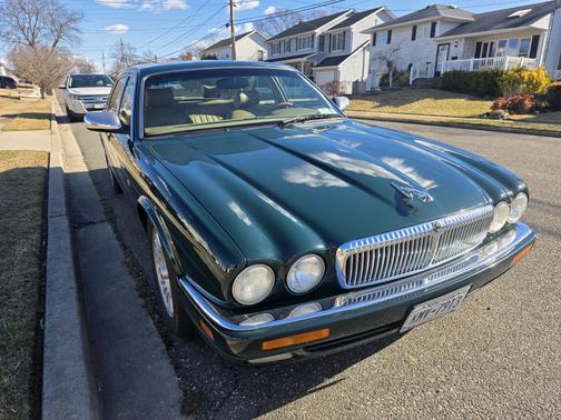 1996 Jaguar Vanden Plas Base