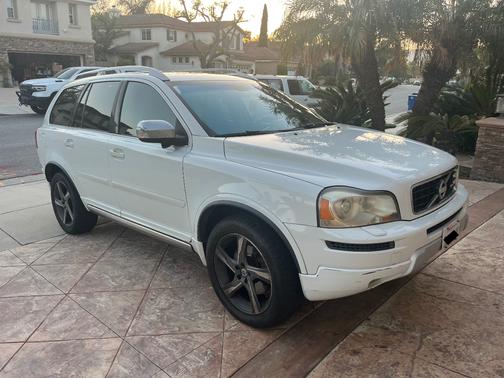 White 2013 Volvo XC90 3.2 R-Design