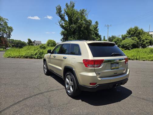 2011 Jeep Grand Cherokee Overland