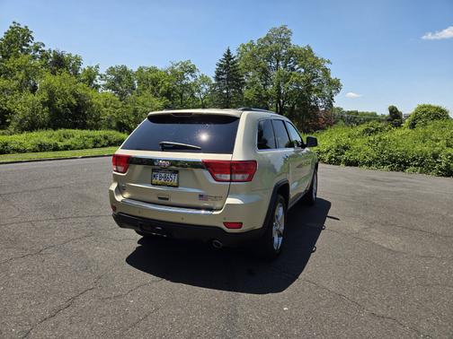 2011 Jeep Grand Cherokee Overland
