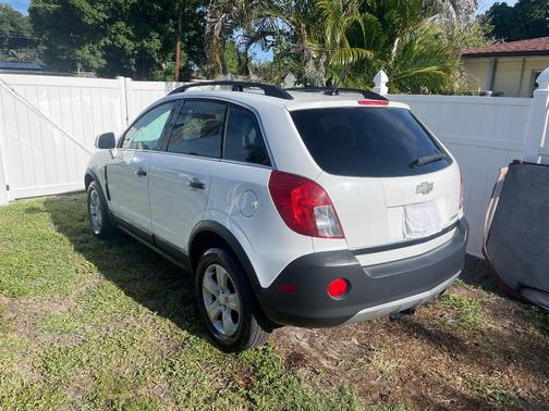 White 2014 Chevrolet Captiva Sport 1LS