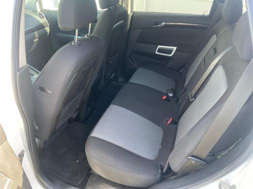 White 2014 Chevrolet Captiva Sport 1LS