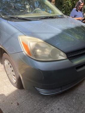 Blue 2005 Toyota Sienna LE