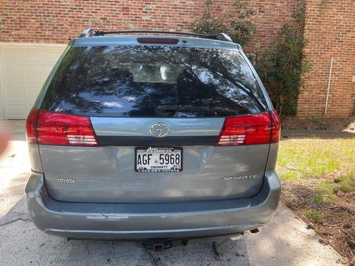 Blue 2005 Toyota Sienna LE