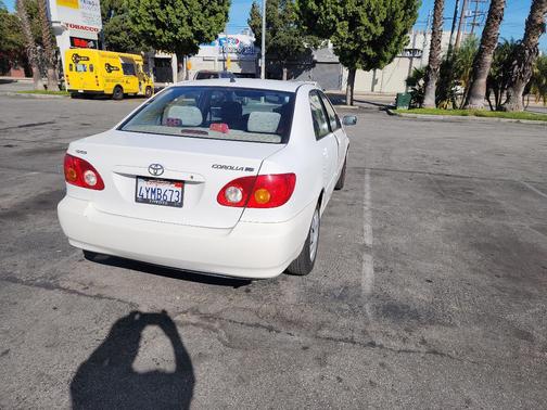 White 2003 Toyota Corolla LE
