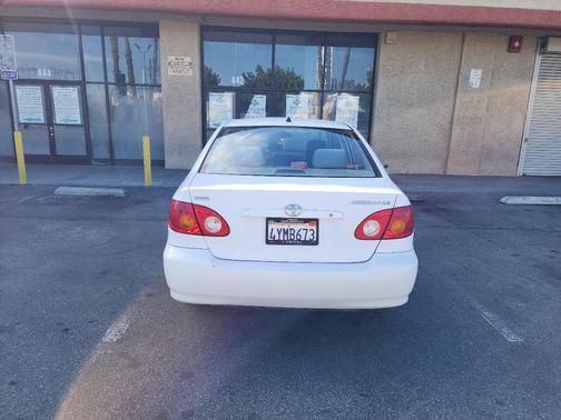 White 2003 Toyota Corolla LE