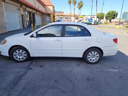 White 2003 Toyota Corolla LE
