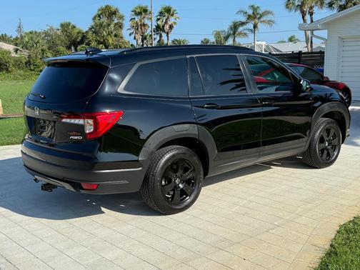 Black 2022 Honda Pilot TrailSport
