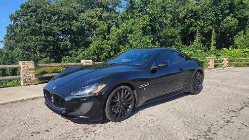 Black 2013 Maserati GranTurismo Sport